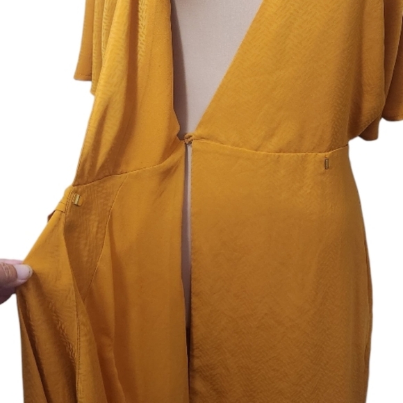 HOUSE OF HARLOW 1960 "Romina" Midi Faux Wrap Dress - Size M - Picture 7 of 17